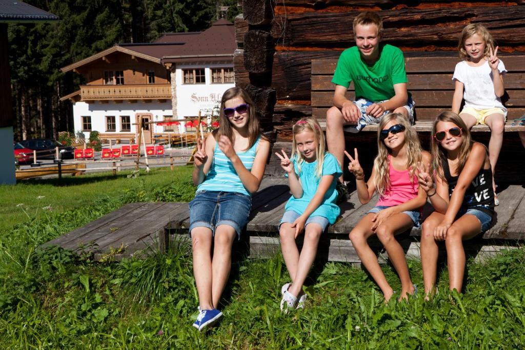 Sonnalm Hotell Altenmarkt im Pongau Exteriör bild